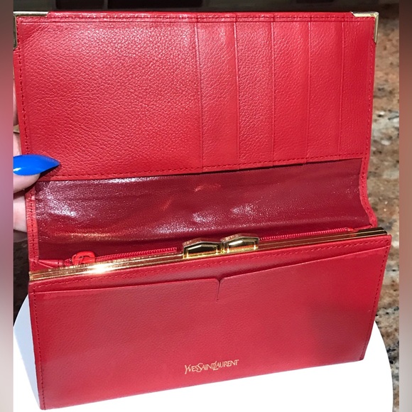YSL Saint Laurent Kiss Lock Leather Wallet β€οΈπ₯π - Picture 5 of 17